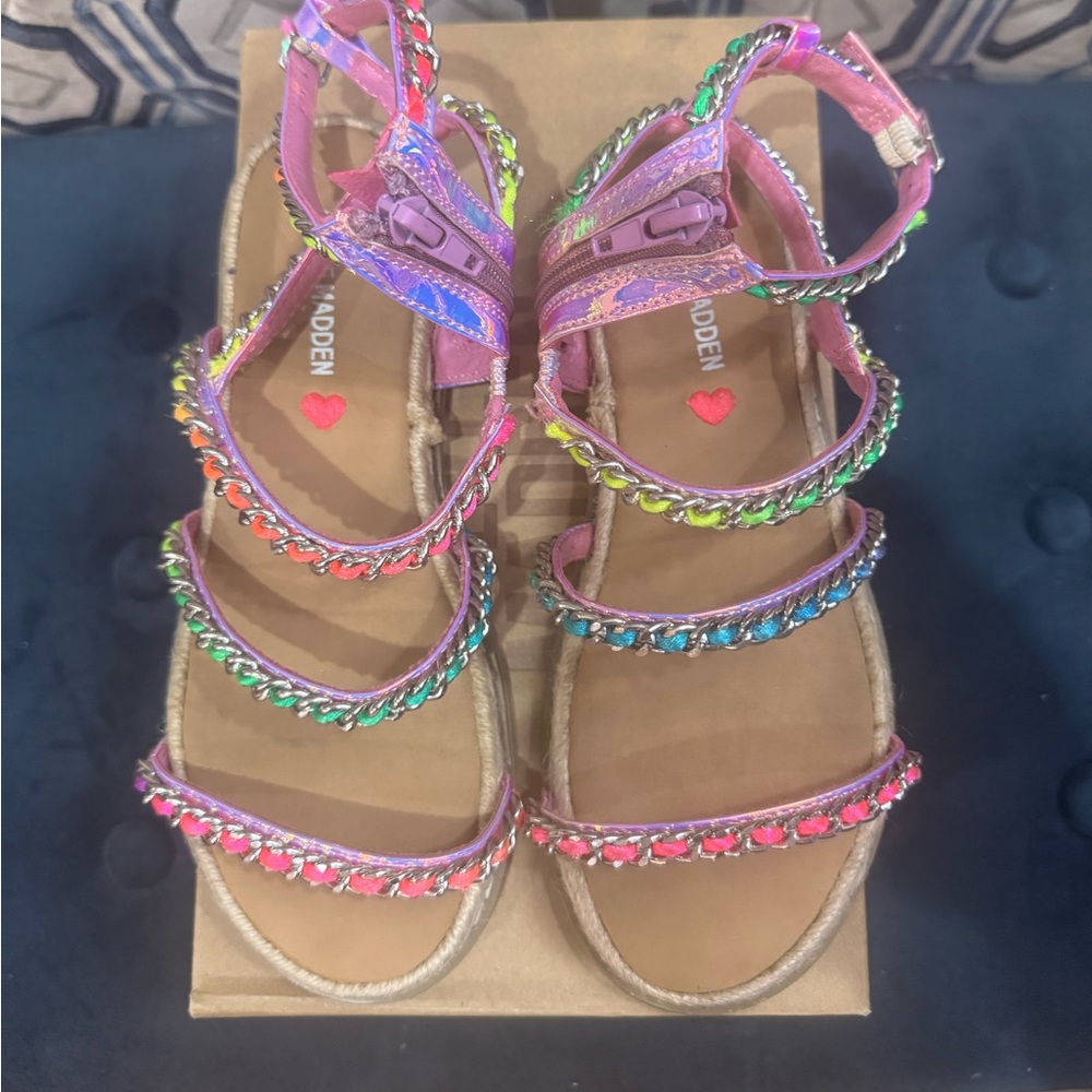 Steve Madden multi-color Jbakerr Flat Sandal size 2